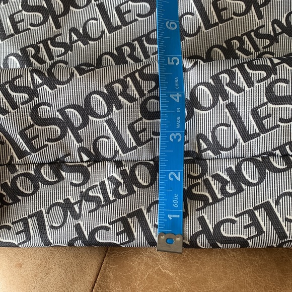 Lesportsac Travel/Tote Bag w/ Magnetic Closure - Picture 9 of 11